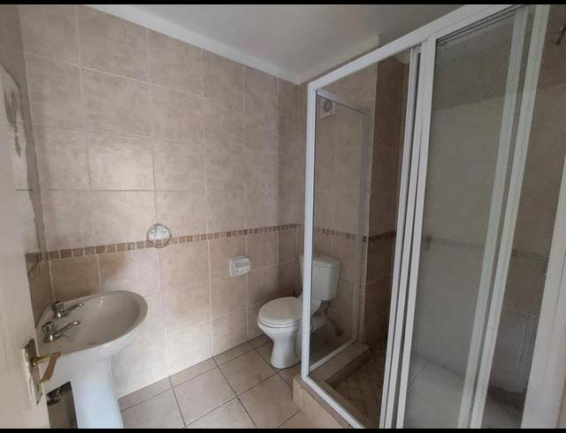 2 BEDROOM PROPERTY TO RENT IN HALFWAY GARDENS